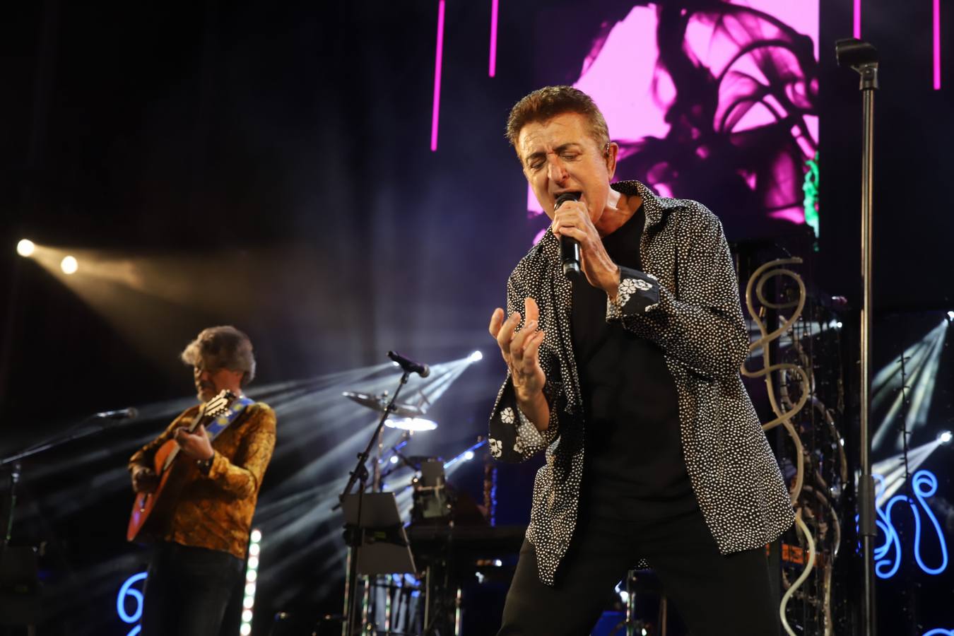 El vibrante concierto de Manolo García en Córdoba, en imágenes