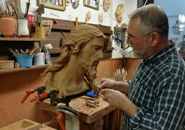 Antonio Bernal: «El Cristo de la Piedad es un crucificado clásico a tres clavos, diferente al que va a sustituir»