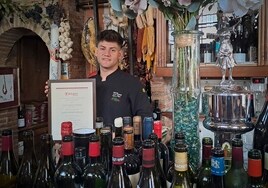El sumiller más joven de Andalucía es de Granada y trabaja en un templo del vino