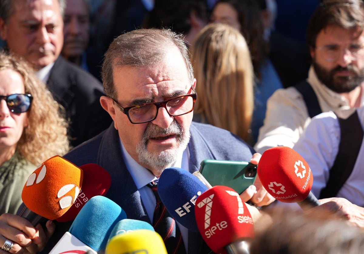 José Rodríguez de la Borbolla afirma que la negociación del PSOE y