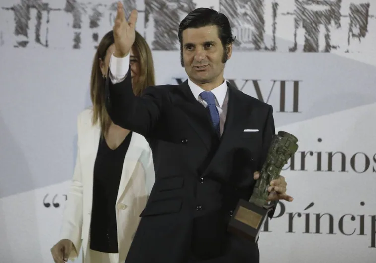 Una foto de Morante cada día - Página 19 Premios-taurinos-corteingles-sevilla(11)_xoptimizadax-U27530075246RWg-758x531@abc