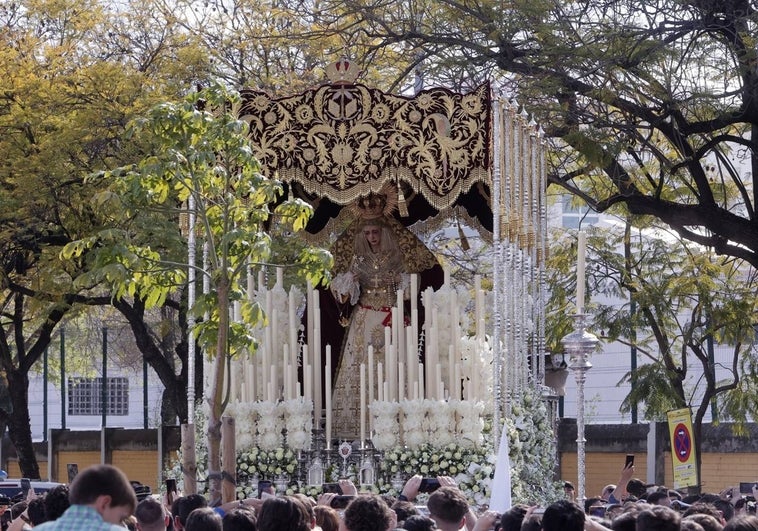Acompañamientos musicales en la Procesión Extraordinaria de la Milagrosa de Sevilla