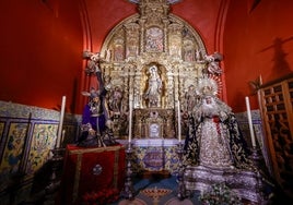 Los titulares de la Esperanza de Triana, en la capilla sacramental de Santa Ana