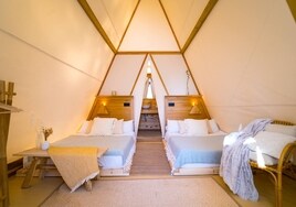 El glamping, las caravanas o los bungalows: Estas son las alternativas al camping tradicional que no te puedes perder