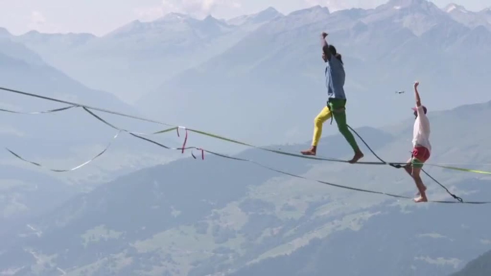 Se celebra en Suiza el primer mundial de cuerda floja