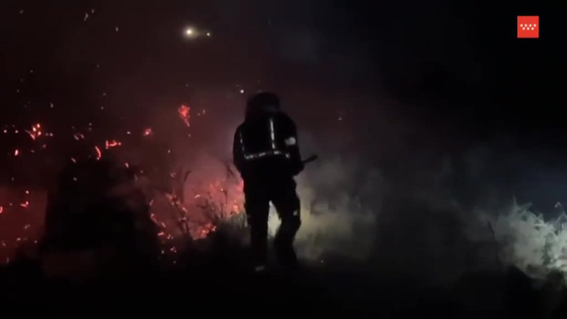 Controlado el incendio que ha mantenido en vilo a los bomberos en El Vellón (Madrid)