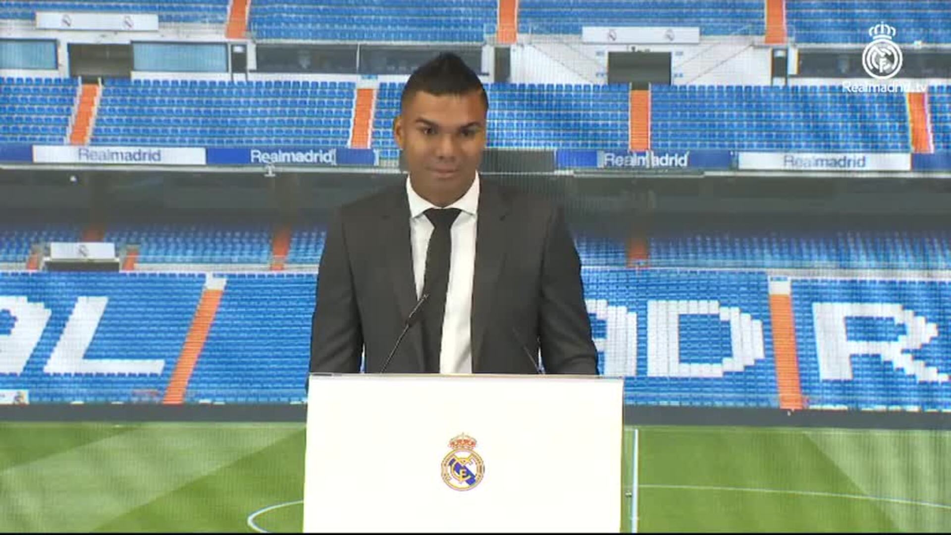 Casemiro, muy emocionado en su despedida: "Algún día volveré seguro para seguir ayudando al club"