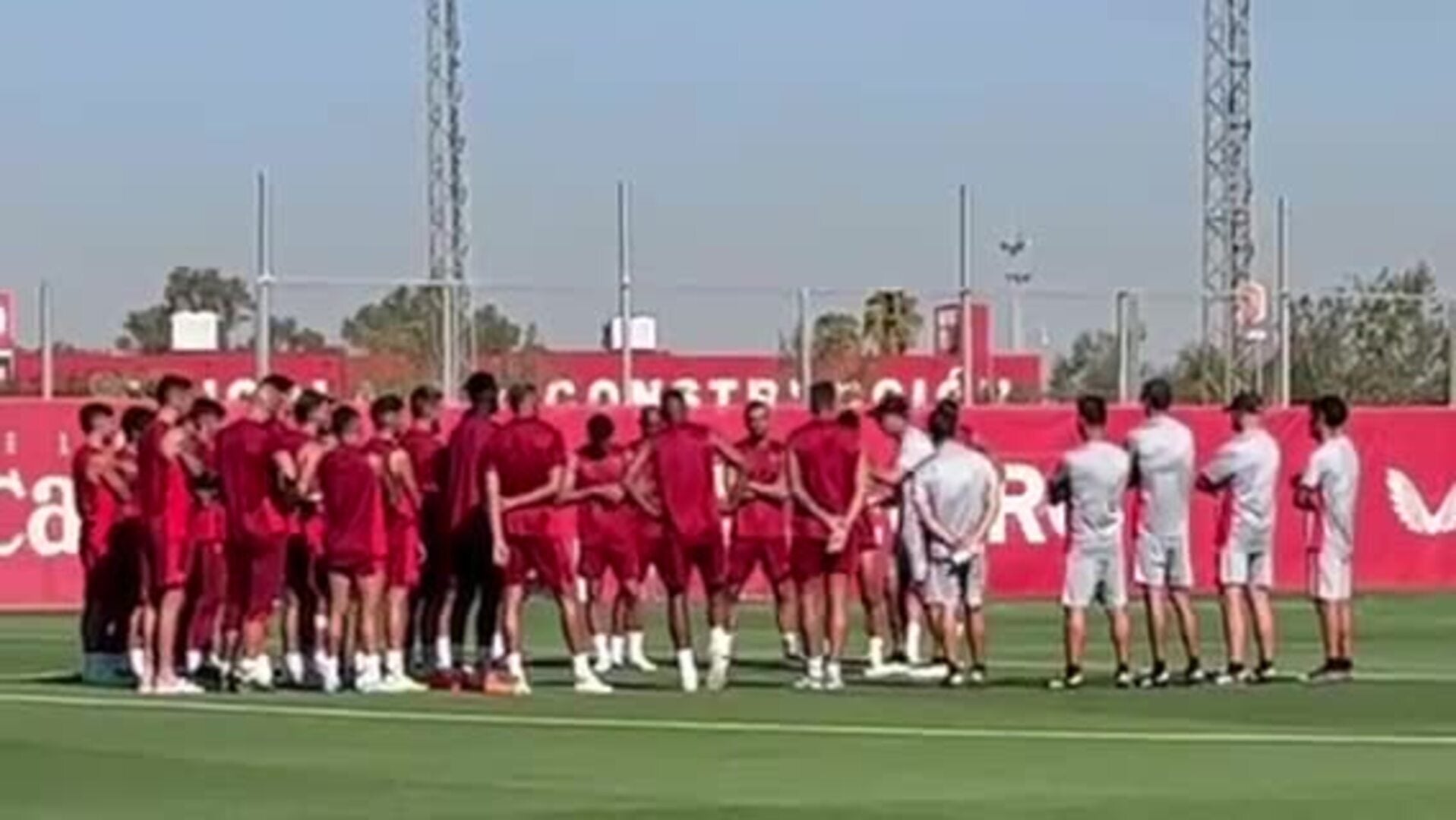 Charla de Lopetegui en la vuelta al trabajo del Sevilla FC