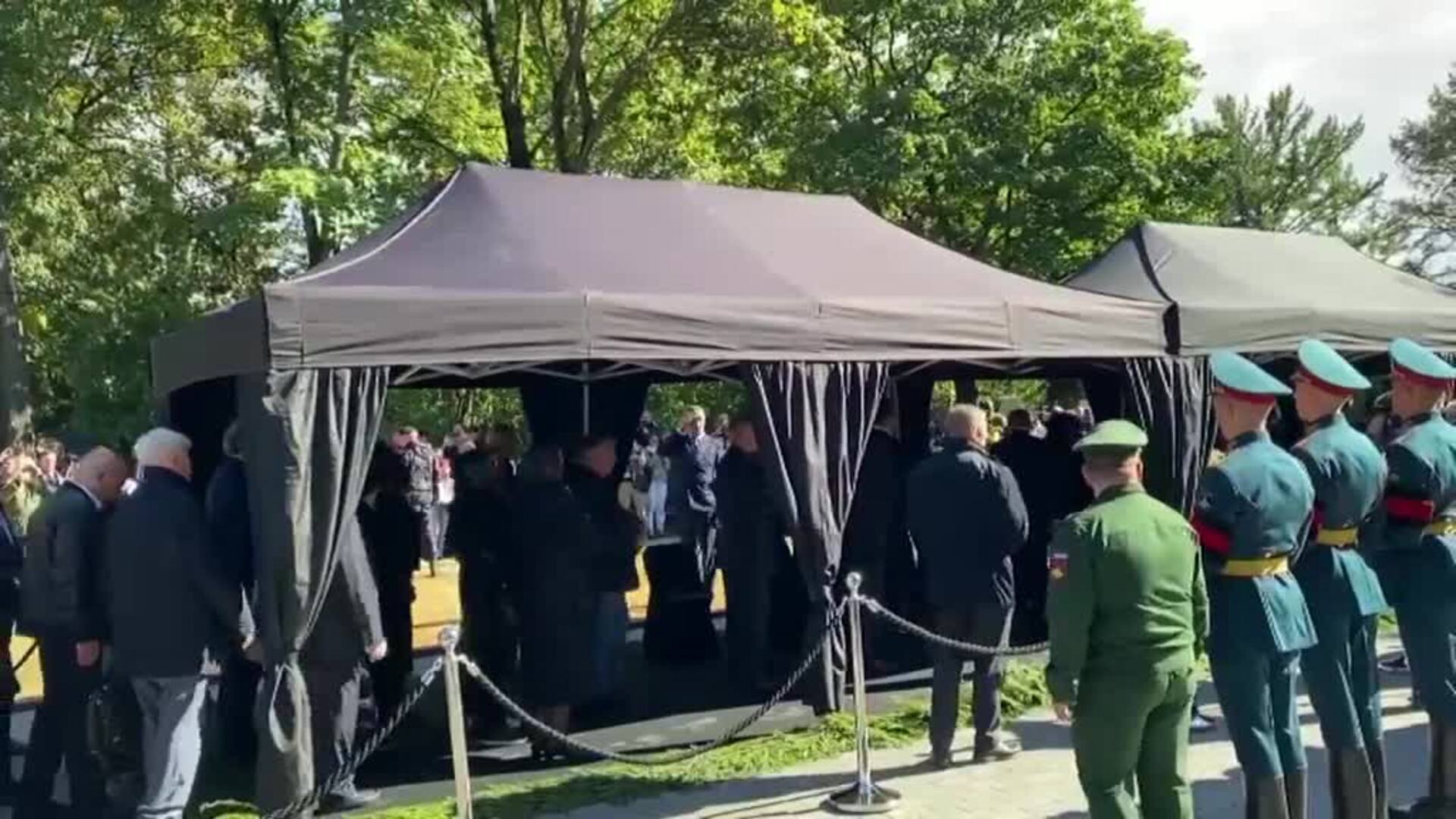 Último adiós a Gorbachov en un funeral sin Putin ni homenajes de Estado