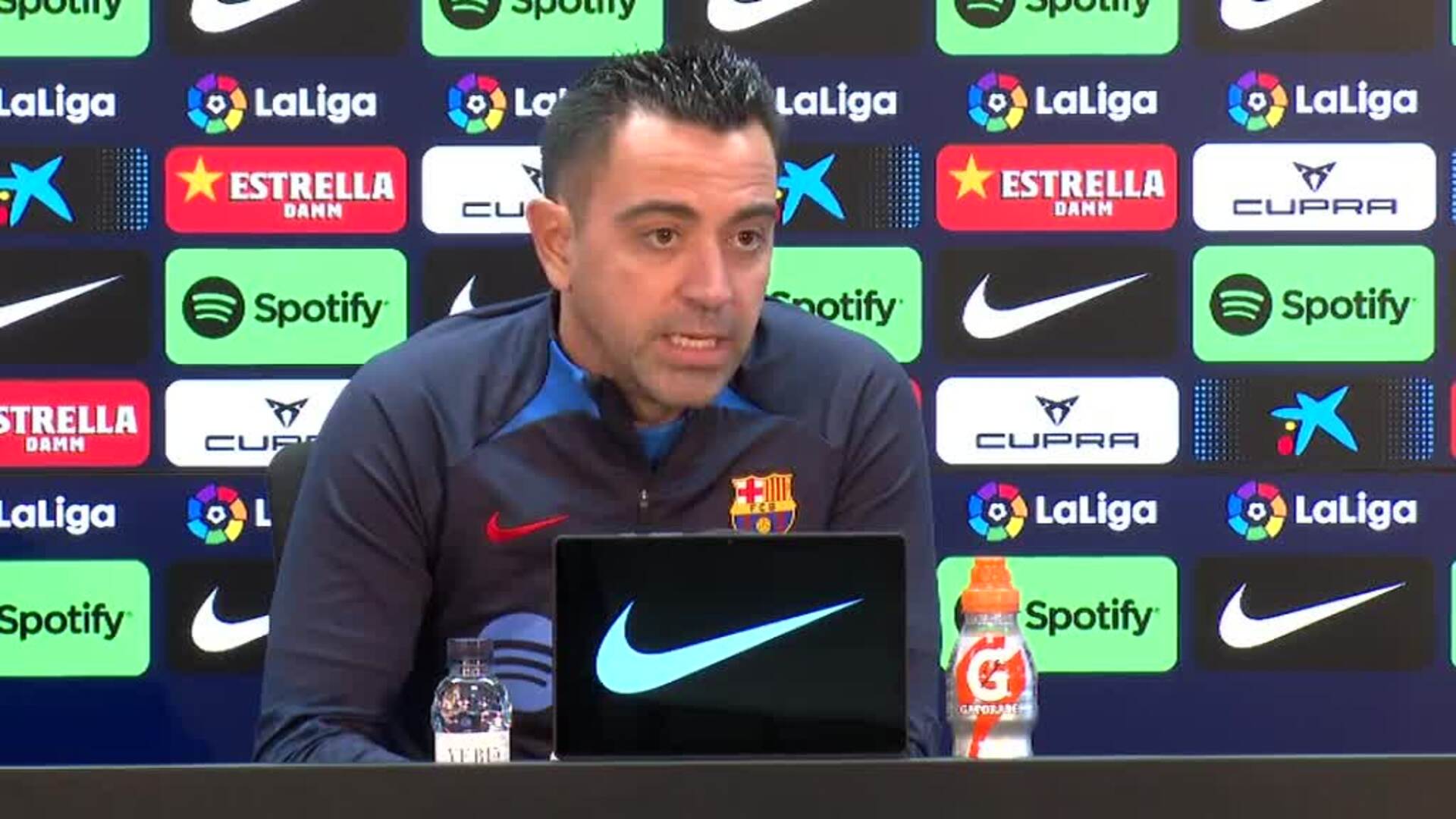 Xavi sobre las cinco bajas, cuatro de ellas por virus FIFA: "No hay excusas"