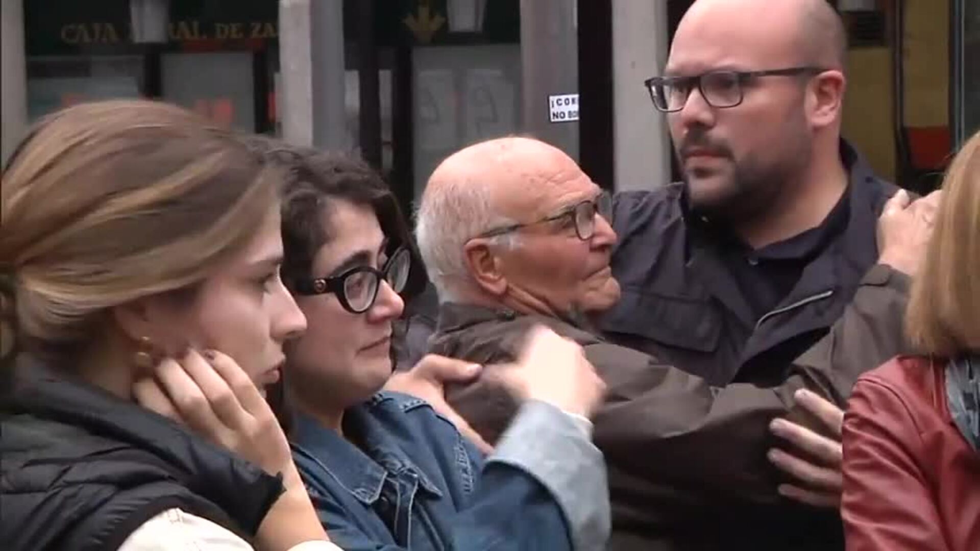 Cientos de personas lloran en Valladolid el asesinato de Teresa a manos de su expareja