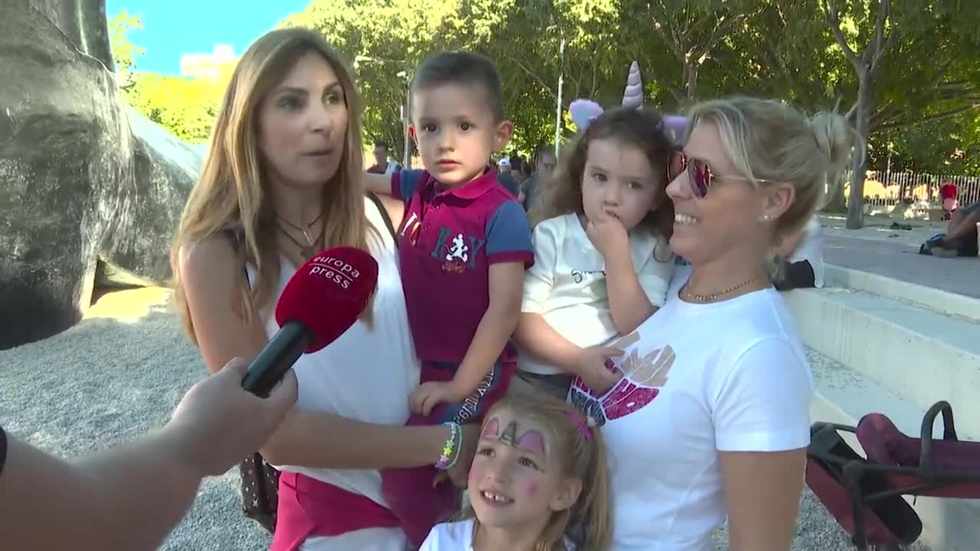 Colas de gente en la reapertura del parque del Gulliver