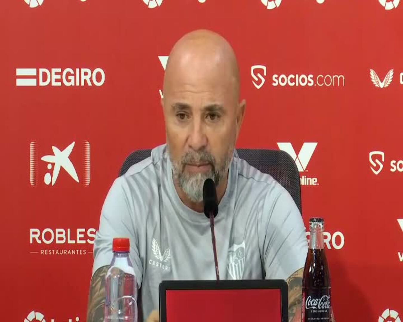 Sampaoli: "Muchas veces la FIFA se opone al racismo, las desigualdades de género, pero cuando hay intereses económicos todo eso desaparece"