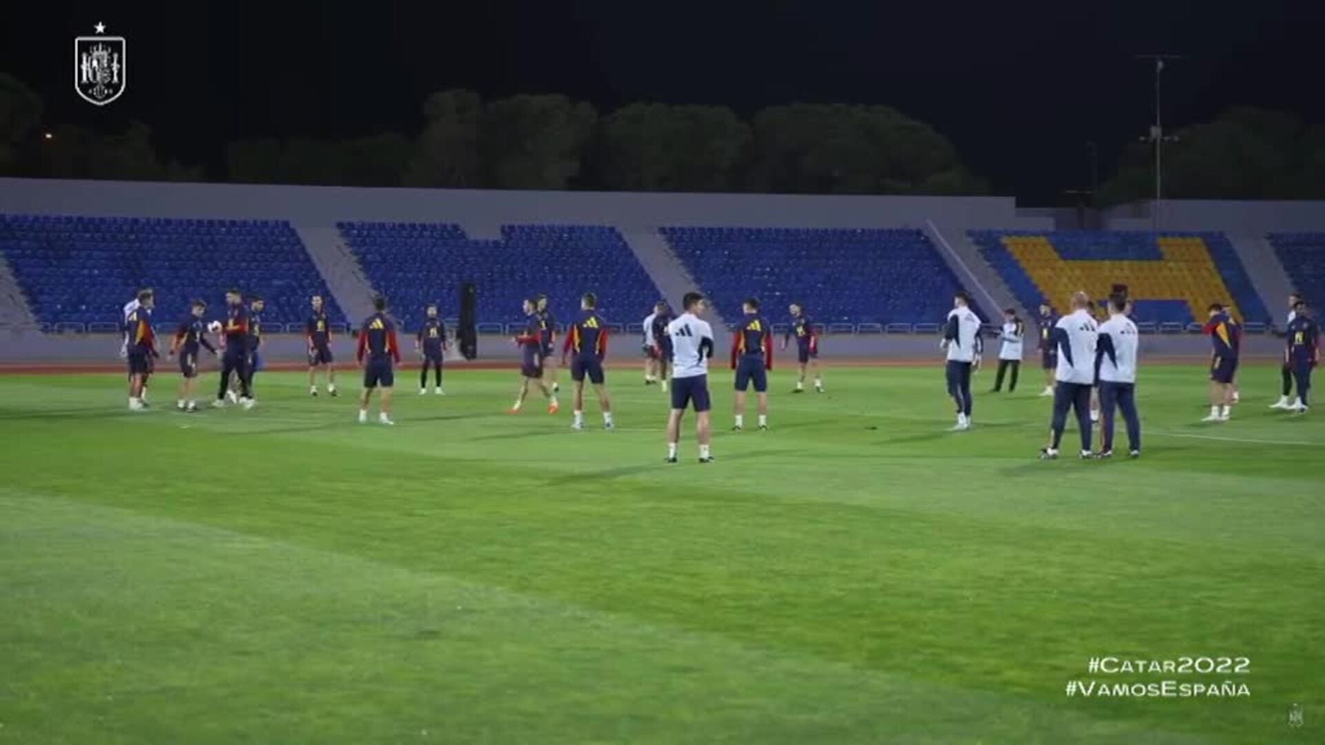 La selección española de fútbol se entrena en Amán preparando el partido de mañana ante Jordania