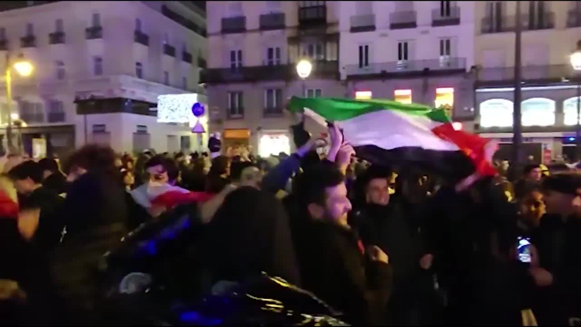 Franceses se concentran en la Puerta del Sol para celebrar el pase a la final del Mundial