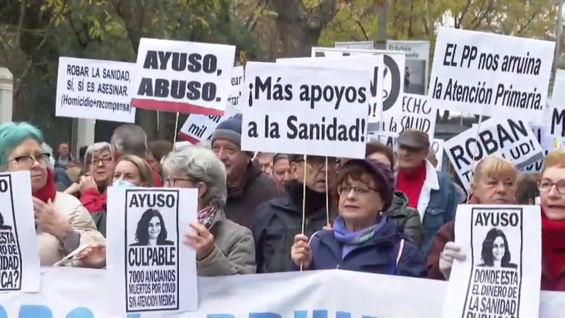 La Marea Blanca toma las calles de Madrid en defensa de la sanidad pública