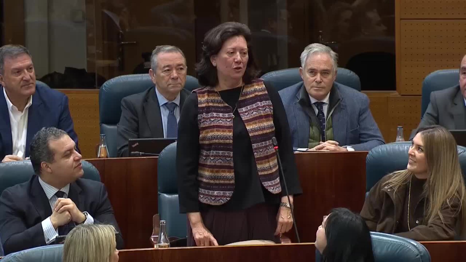 Los nuevos diputados del PP en la Asamblea de Madrid toman posesión de ...