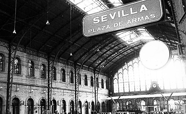 Interior de la estación de Plaza de Armas cuando estaba en funcionamiento