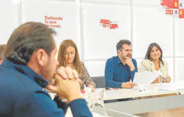 Tudanca pide «aglutinar» el voto en el PSOE para frenar «a la derecha trumpista»