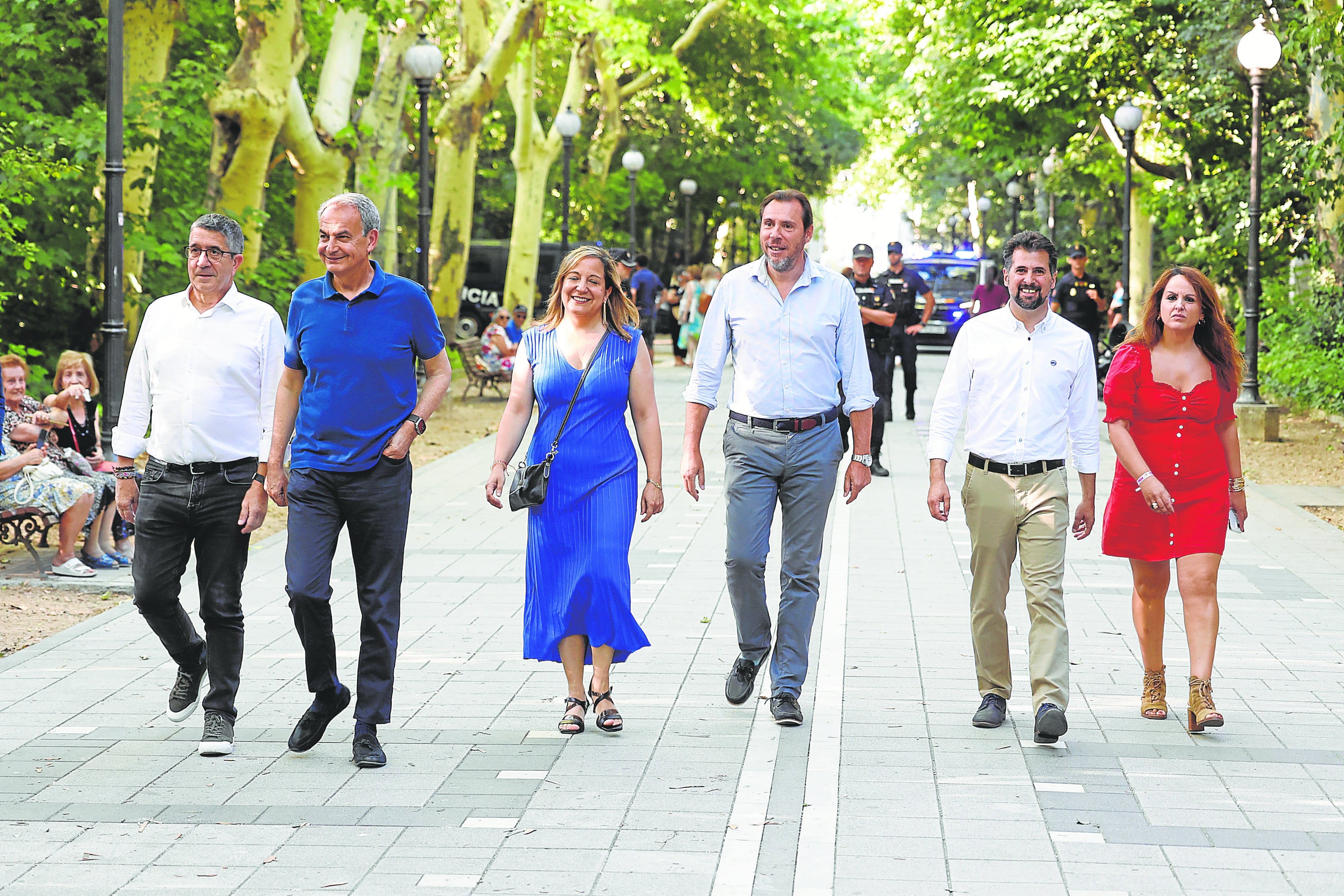 López, Rodríguez Zapatero, García, Puente, Tudanca y Gómez, ayer en el Campo Grande de Valladolid