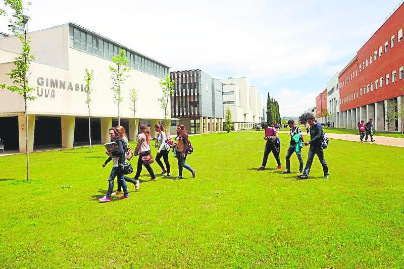 Un 36 por ciento de los matriculados en las universidades de la Comunidad son de otros territorios