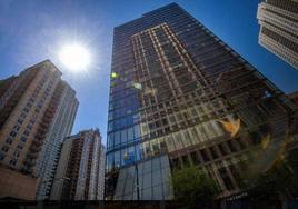 Amancio Ortega engrosa su cartera inmobiliaria de 18.000 millones de euros con la compra de un edificio en Chicago