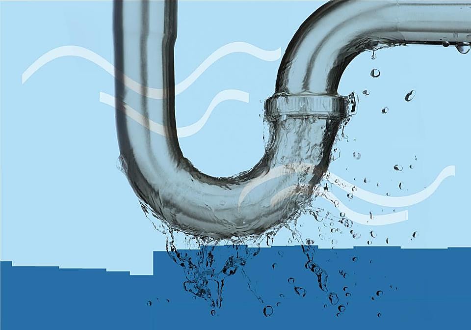 España pierde agua por un tubo
