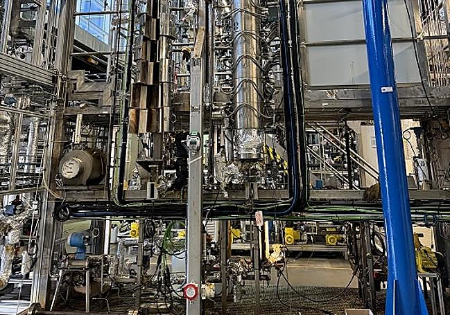 Refinería a escala en Móstoles.