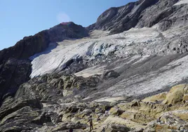 «Los glaciares en los Pirineos son ahora cubitos de hielo abandonados»