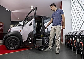 Precio y energía por suscripción, las claves del «rompedor» nanocoche eléctrico de Acciona