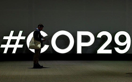 La financiación y los combustibles fósiles encallan las negociaciones en la COP29