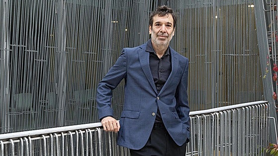 «Nos mueve un exceso de confianza que nos impide ver nuestros propios sesgos»
