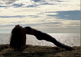 «El yoga se hace con la mente porque nos fuerza a ser alguien que aún no somos»