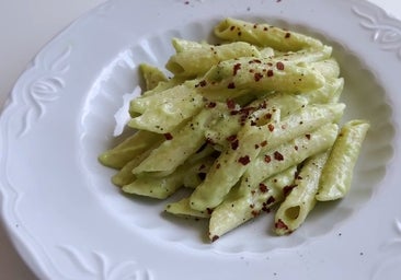 La salsa casera con aguacate que convierte un plato de pasta en un manjar