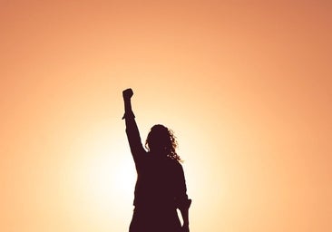 «Transformar tu mente no es cambiar el mundo que ves, sino cambiar el prisma con el que lo miras»