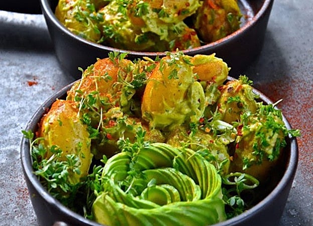 Ensalada de patata con avonesa.