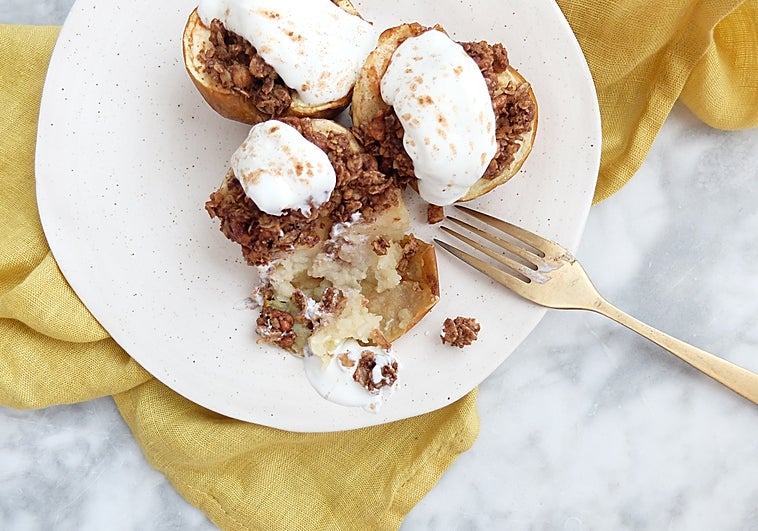 Así es la receta de las manzanas asadas.