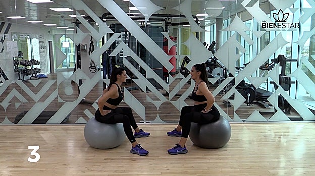 Ejercicios con fitball para embarazadas: cómo prepararse para el parto