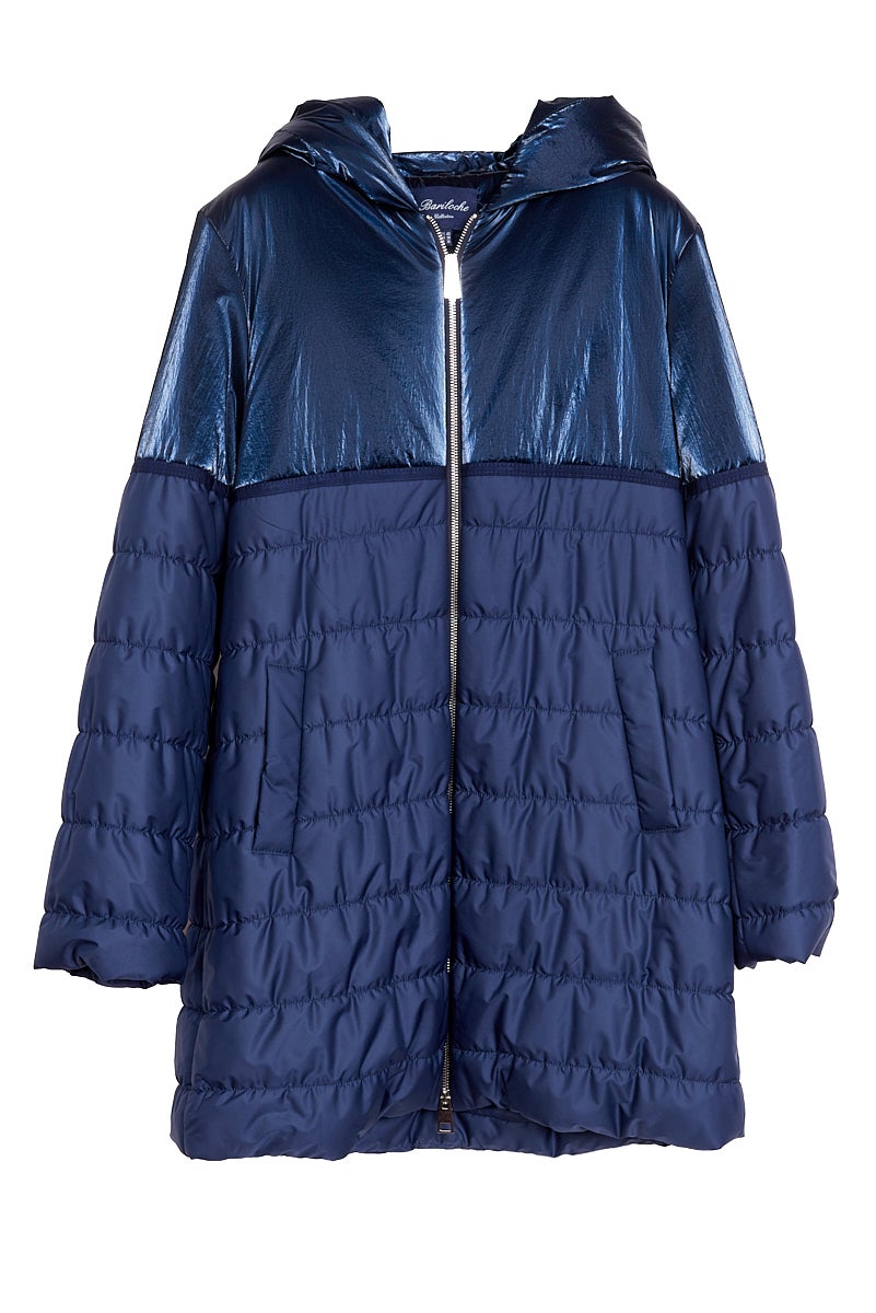 En un color especial, es un regalo también especial esta Navidad. Este plumas está disponible en Tinta y Bariloche.