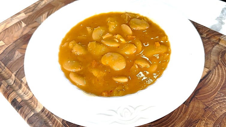 Plato de cuchara para combatir el frío: guiso de garrofón rápido y saludable