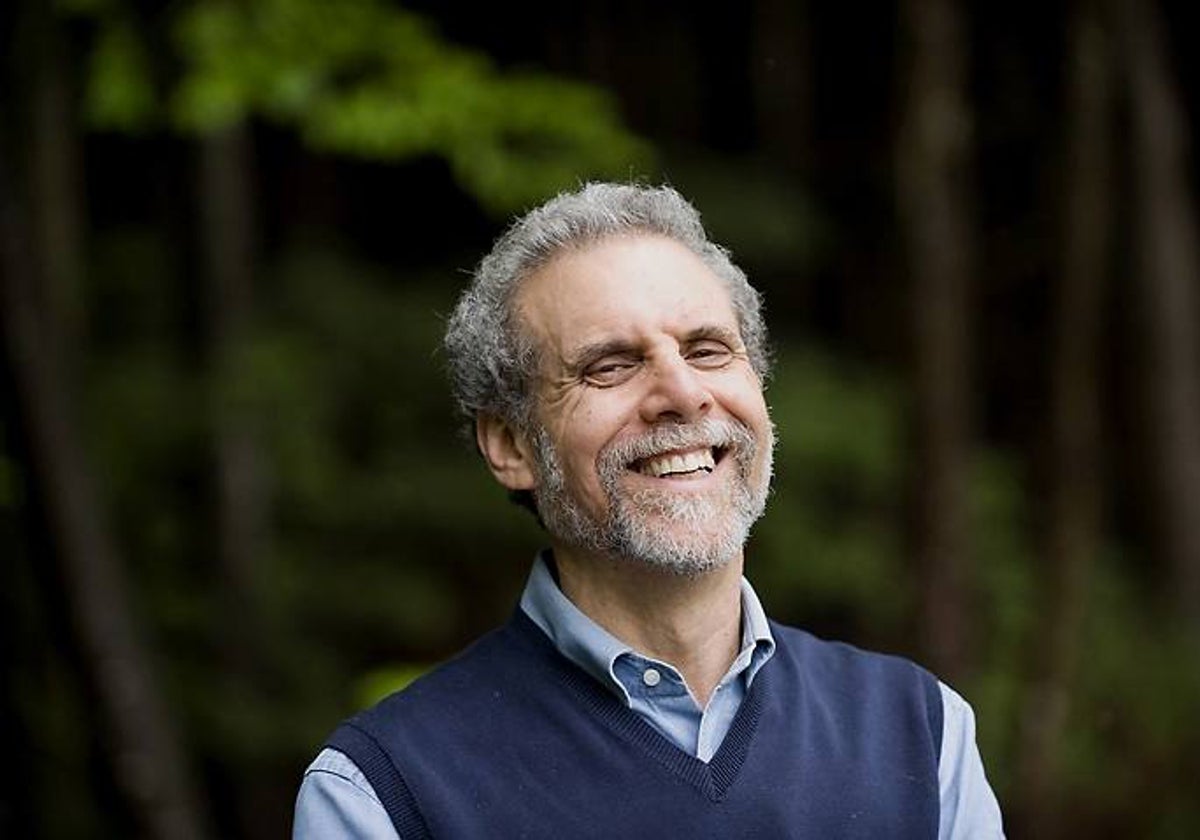 Daniel Goleman, el psicólogo doctorado en Harvard que lanzó el concepto de la inteligencia emocional,