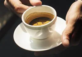 Adictos al café: «Ni despierta ni da energía ni protege la salud»