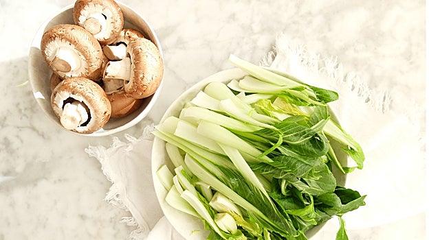 Pak choi y setas portobello.