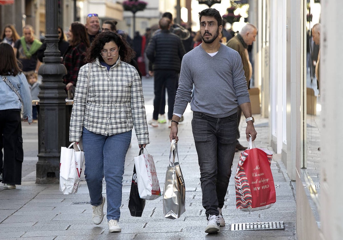 Si sospecha que puede estar experimentando síntomas de adicción a las compras, es importante buscar ayuda profesional