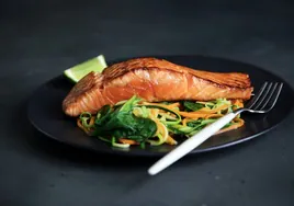 El salmón es uno de los pescados más ricos en omega 3.