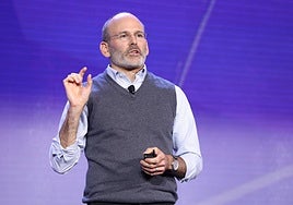 Judson Brewer, experto en ansiedad: «Comemos sin hambre cuando estamos cansados, estresados o nos sentimos solos»
