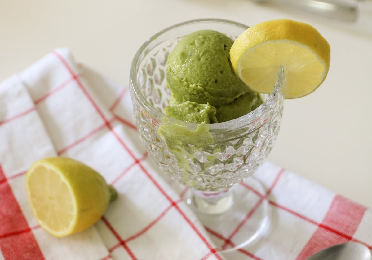 Un helado saludable, rico en fibra, vitaminas y que mejora la retención de líquidos.