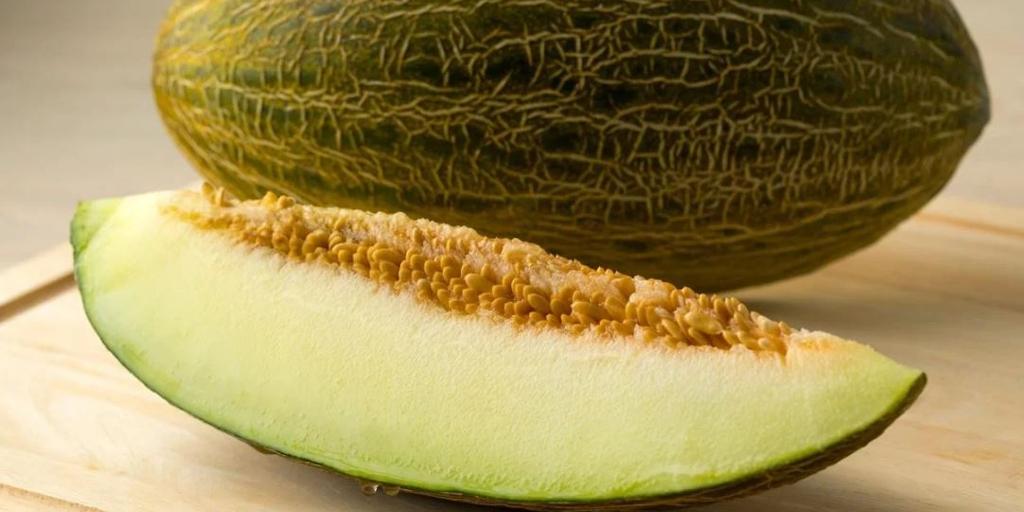 Ni dar palmaditas ni moverlos: así se distingue si un melón está bueno en el supermercado