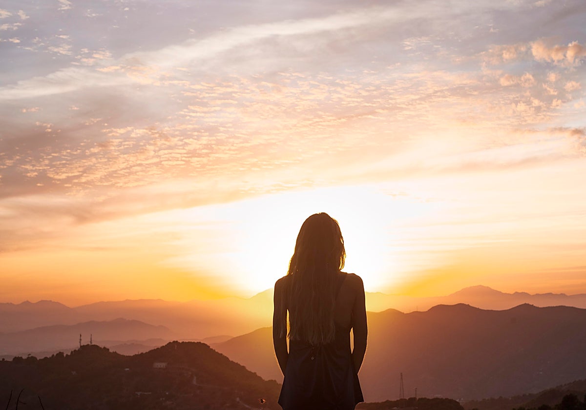 La meditación puede ayudar a aliviar el estrés.