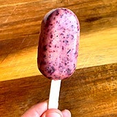 La receta fácil para preparar polos de arándanos